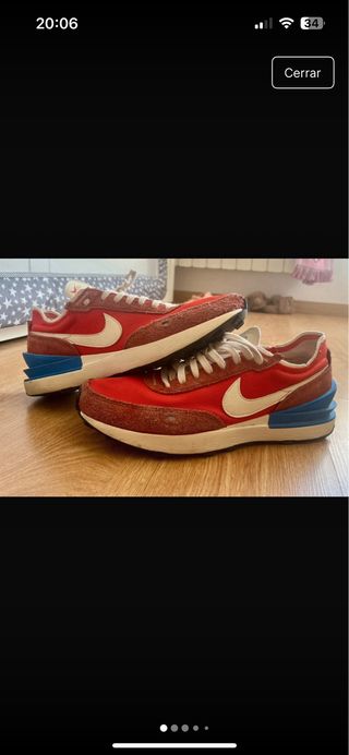 Zapatillas Nike rojas y azules