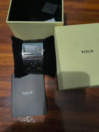 Reloj Tous Plata y Piel Negro