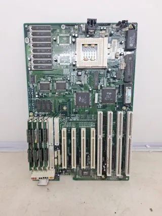 PLACA BASE DE ORDENADOR ANTIGUO PARA PIEZAS