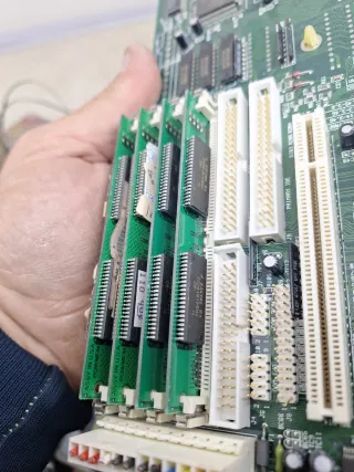 PLACA BASE DE ORDENADOR ANTIGUO PARA PIEZAS