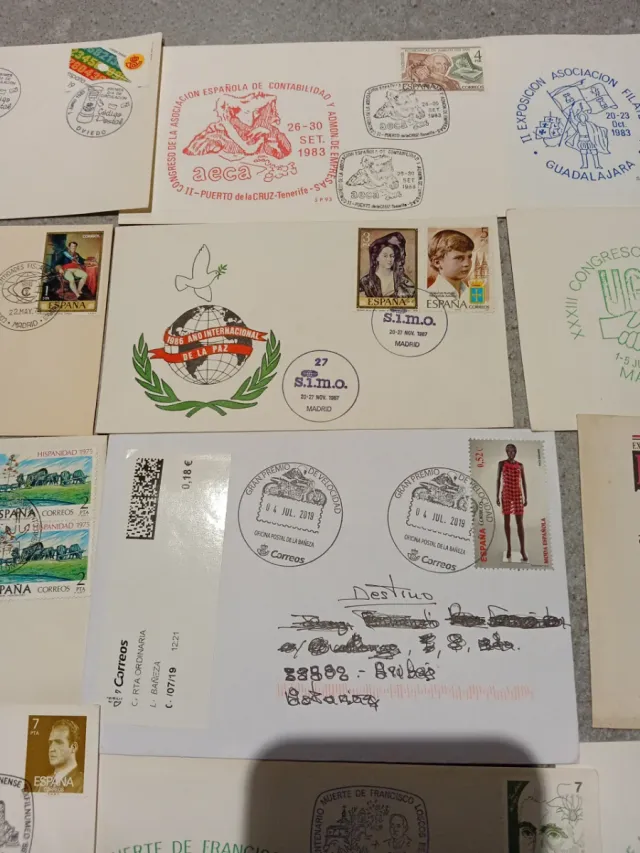 Lotto di 20 buste e cartoline filateliche