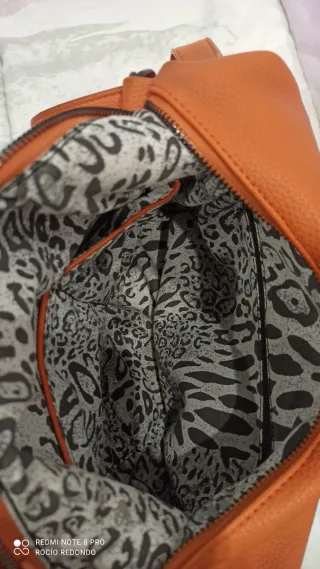 Regalos de Navidad. Bolso Caminatta Naranja y Beig