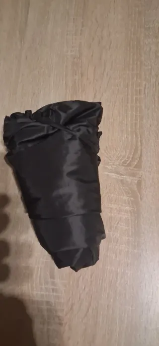 Giacca trekking Quechua impermeabile nera