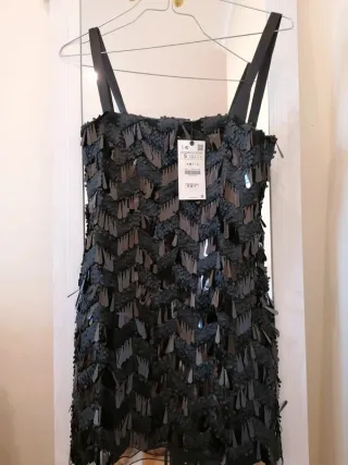 Vestido negro lentejuelas abalorios tirantes Zara