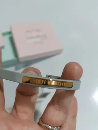 Pulsera Mr. Wonderful dorada con estrellas