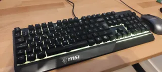 Teclado Gamer MSI Vigor GK30 + Ratón