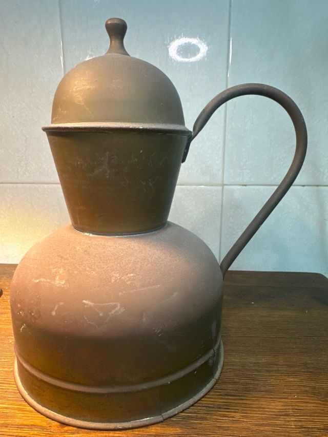 Antica brocca europea