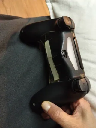 PS4 (PlayStation 4) Negra + Mando