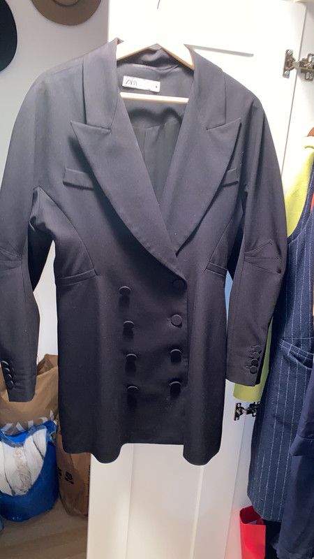 Vestido blazer smoking manga abullonada Zara