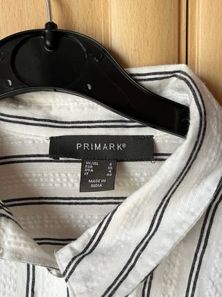 Camisa de rayas Primark blanca y negra