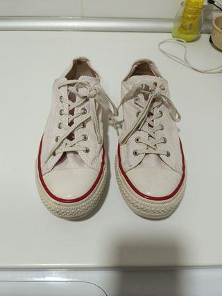 Zapatillas Converse Blancas y Rojas