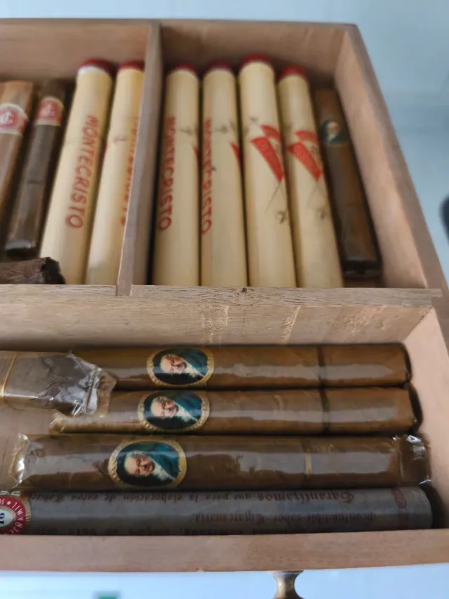 Antiguo Humidor Puros Madera Noble