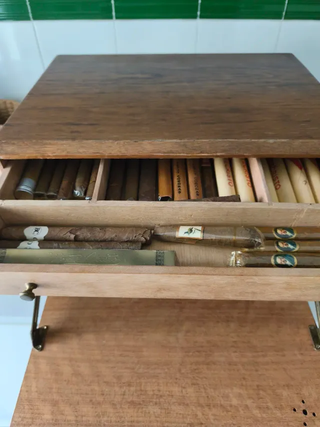 Antiguo Humidor Puros Madera Noble