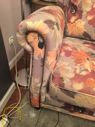 Conjunto de Sofá + Butaca + Puff de tela floral