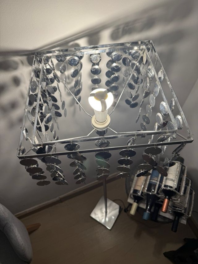 Lámpara de pie diseño elegante