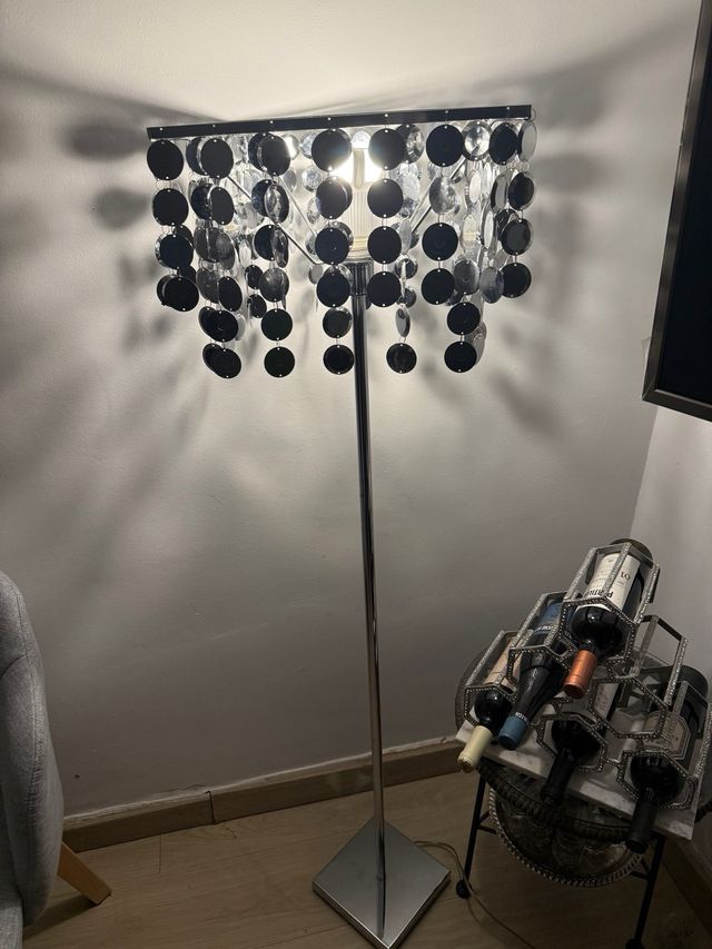 Lámpara de pie diseño elegante