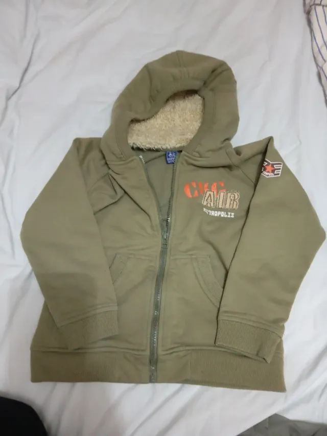 Sudadera con capucha y cremallera 116cm