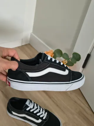 Zapatillas Vans Negras talla 40