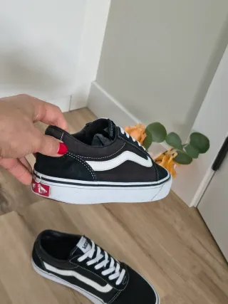 Zapatillas Vans Negras talla 40