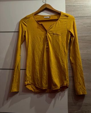 Camiseta manga larga mostaza