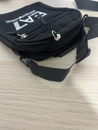 Bandolera Emporio Armani Negra