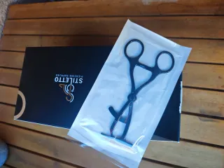 Lote de insumos para anillador de marca Stiletto