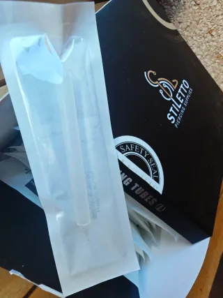 Lote de insumos para anillador de marca Stiletto