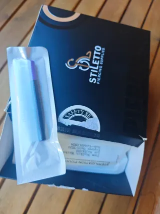 Lote de insumos para anillador de marca Stiletto