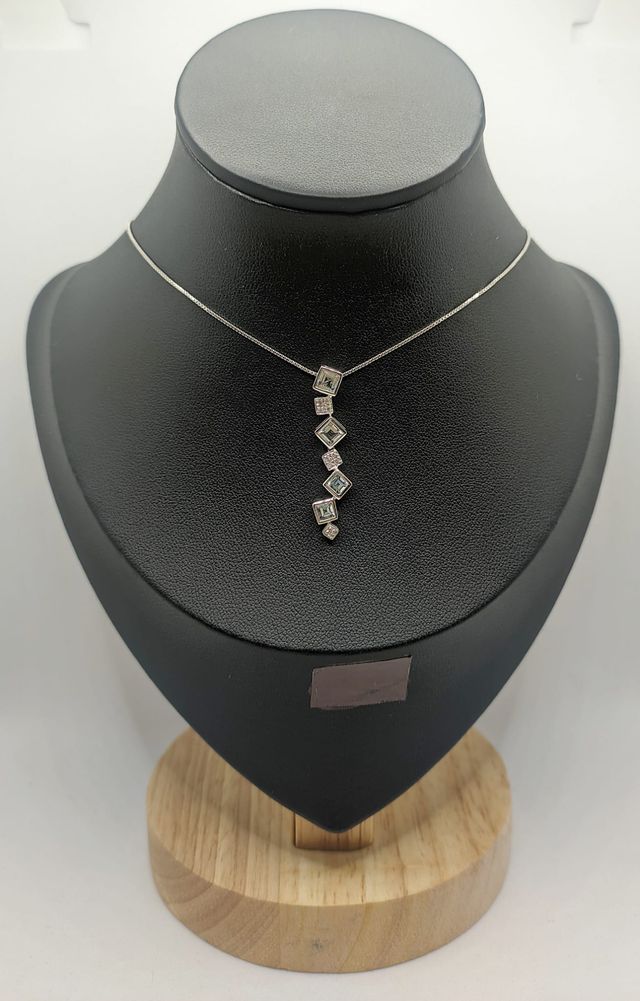 Cadena de oro blanco 18k piedras, 3.55 g, 39.5 cm.