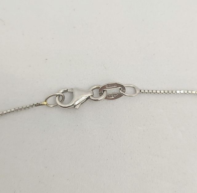 Cadena de oro blanco 18k piedras, 3.55 g, 39.5 cm.