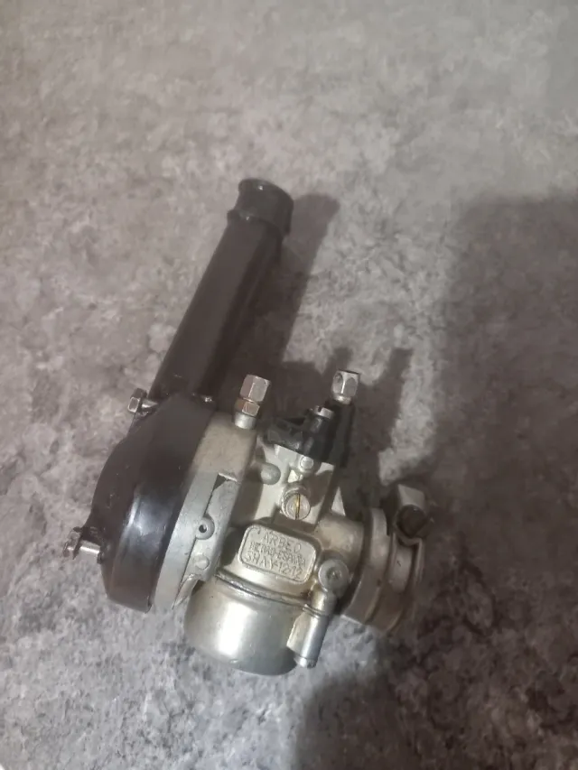 Cilindro,pistón, variador y carburador Vespino F9