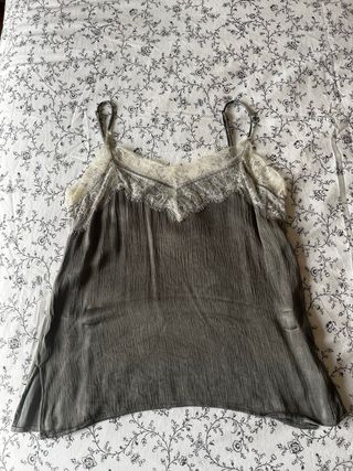 Top lencero Zara encaje gris