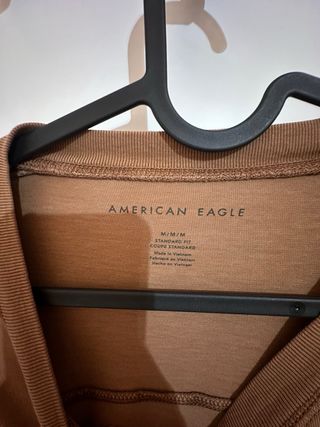 Blusa manga larga American Eagle café