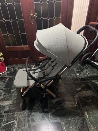 Carro de paseo Kikkaboo verde y oro