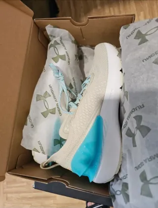 Zapatillas Under Armour Beige/Turquesa