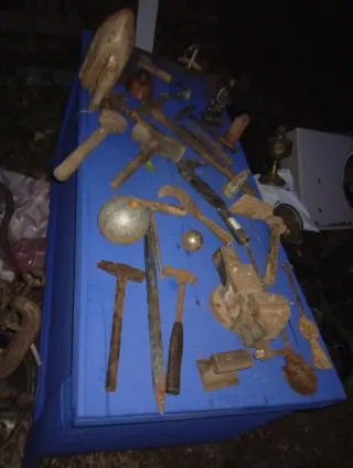 Lote di strumenti antichi