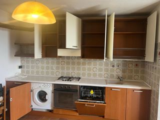 Cucina lineare completa di elettrodomestici