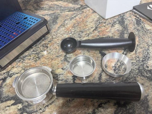 Cafetera Cecotec  nueva con Molinillo Integrado.