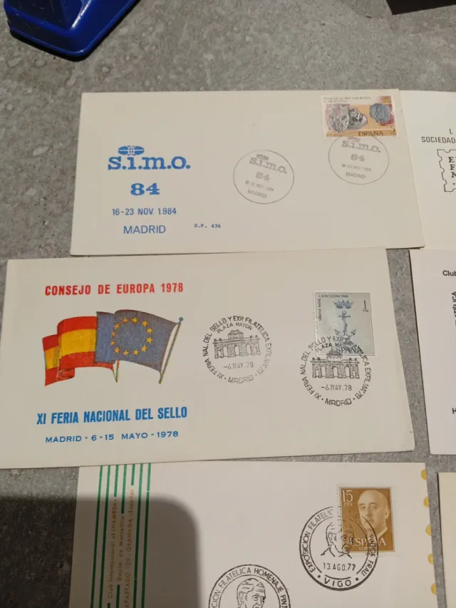 Lotto di 20 buste e cartoline filateliche