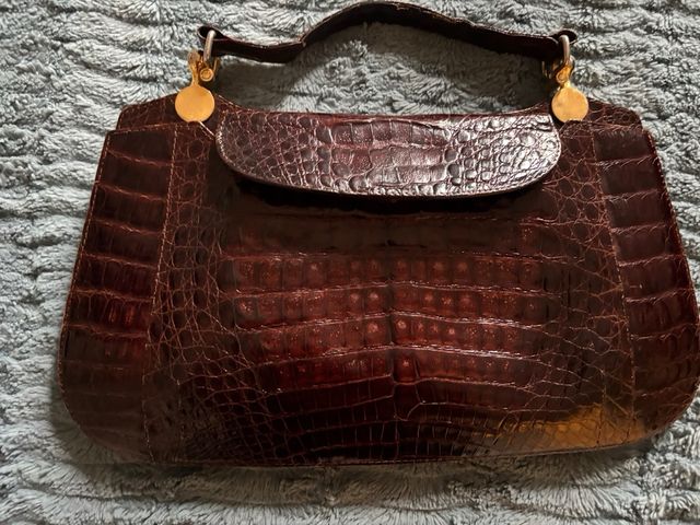 Borsa coccodrillo anni '60 marrone con borchie