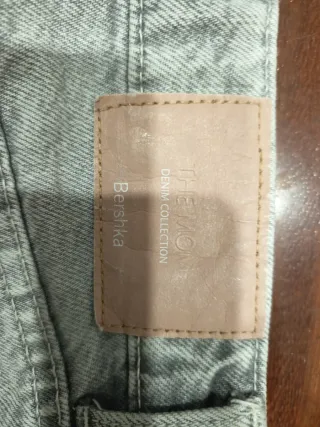Pantalón vaquero gris roto talla 32