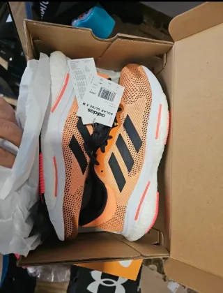 Zapatillas Adidas Naranja y Negro