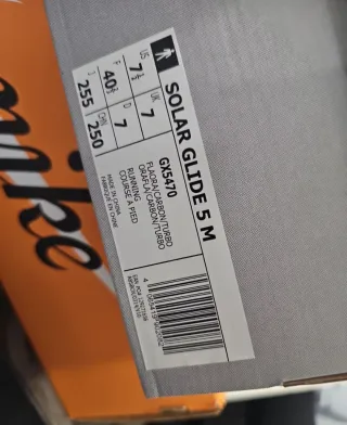 Zapatillas Adidas Naranja y Negro