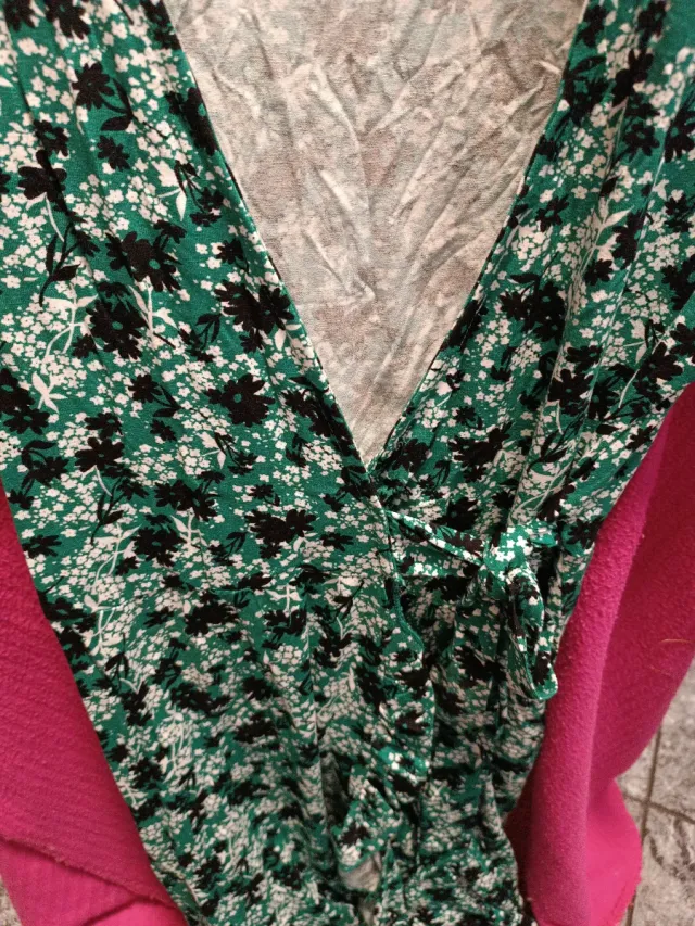 Vestido midi verde estampado floral
