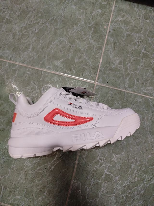 Deportivas Fila Blancas Talla 39 sin usar