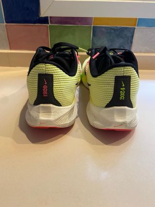 Zapatillas Nike Running Rosa y Amarillo