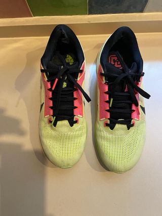 Zapatillas Nike Running Rosa y Amarillo