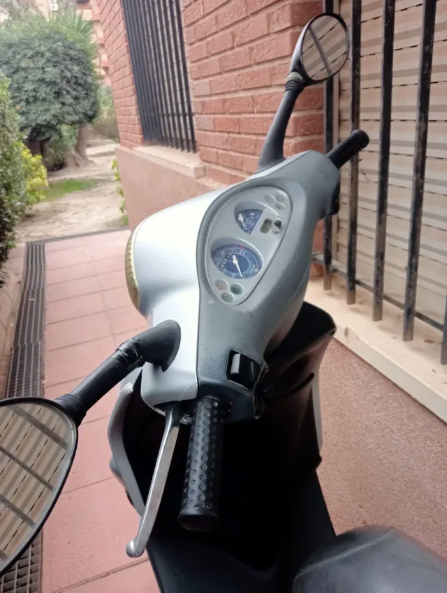 Piaggio Fly 125 cc  Moto Plata 47000 km