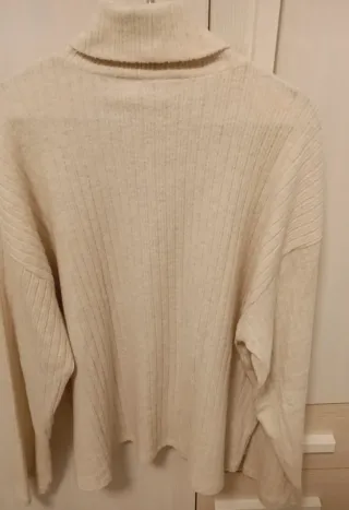 Jersey cuello alto beige Pull&Bear Talla L
