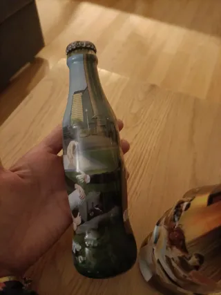 Bottiglie Coca-Cola decorate in edizione limitata dal Belgio